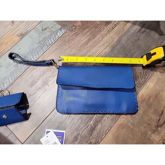 Women's 9 Nine West Royal Blue Wristlet And Photo Key Chain - $70 MSRP - Picture 5 of 10